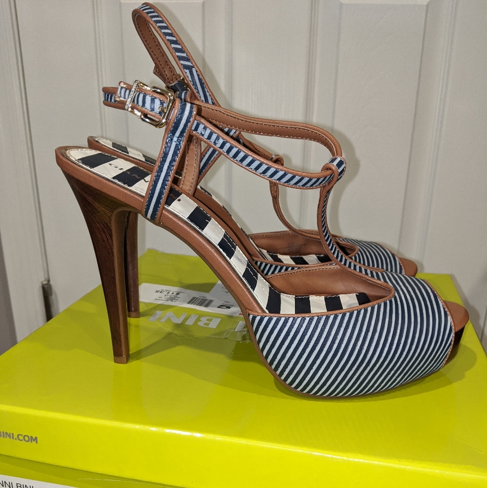 Size 11 M